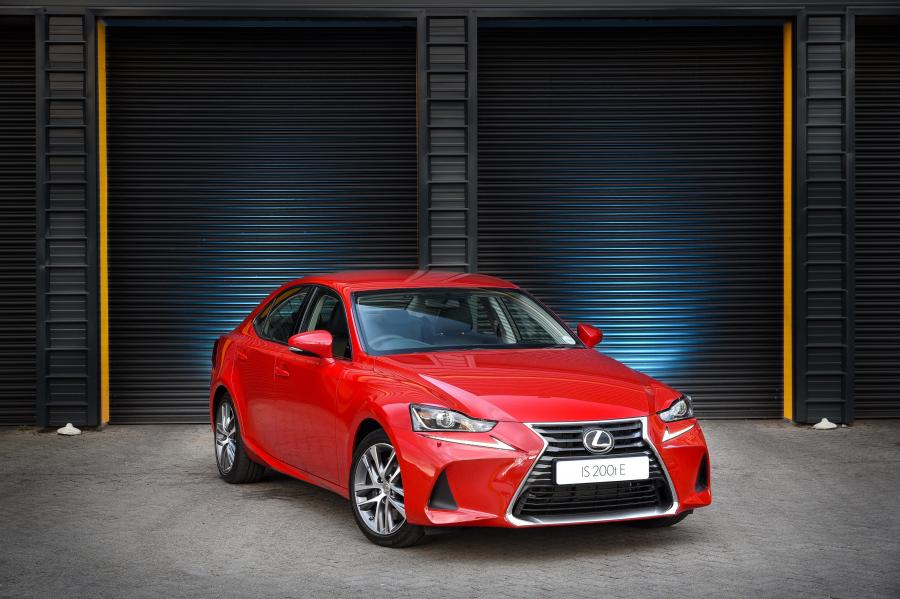  Lexus IS200t 2017 года  (ZA) (фото 9 из 18)